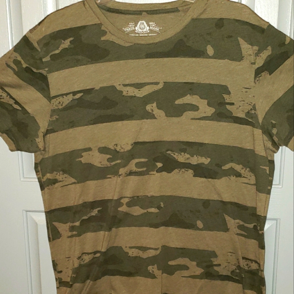 America Rag brand - Camo Casual tee-shirt- Size XL